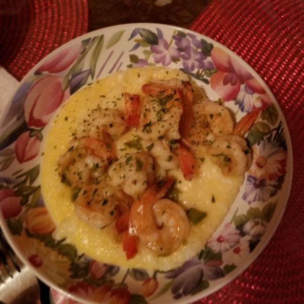 Momma's Shrimp and Cheese Grits
