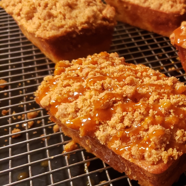 Streusel Apple Coffee Cake