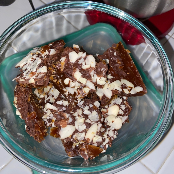 Best Toffee Ever - Super Easy