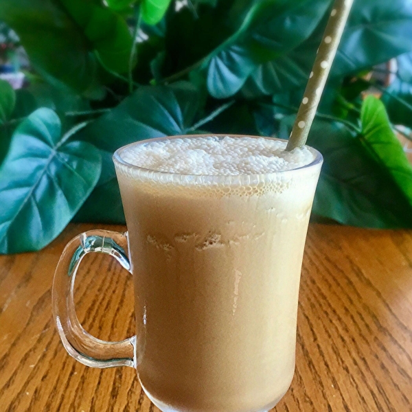 Skinny White Chocolate Coconut Iced Coffee