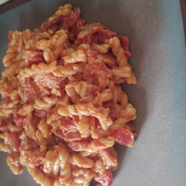 Canadian Bacon Macaroni and Cheese