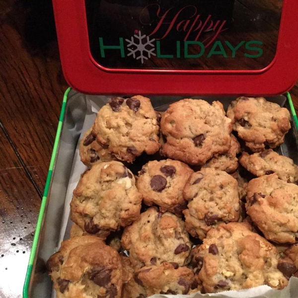 Chocolate Chip Granola Cookies