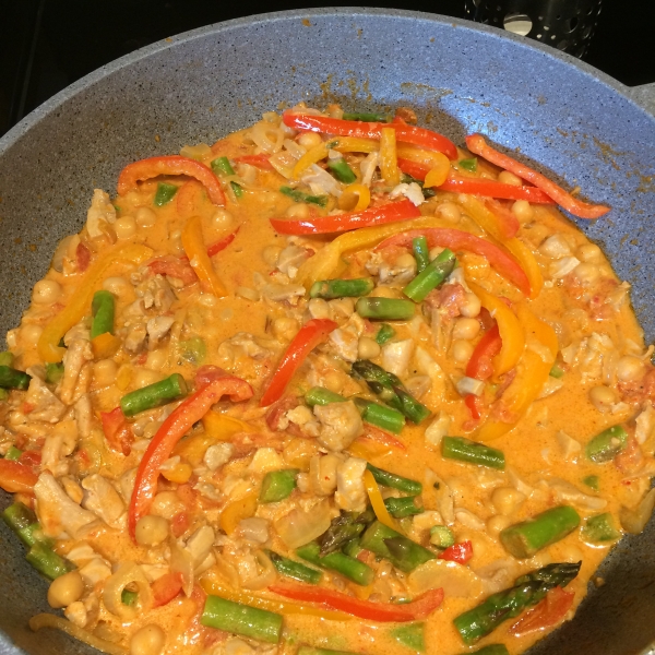 Sweet and Spicy Curry with Chickpeas