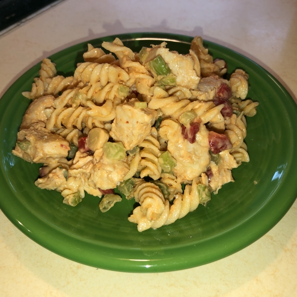 Tangy Buffalo Chicken Pasta Salad