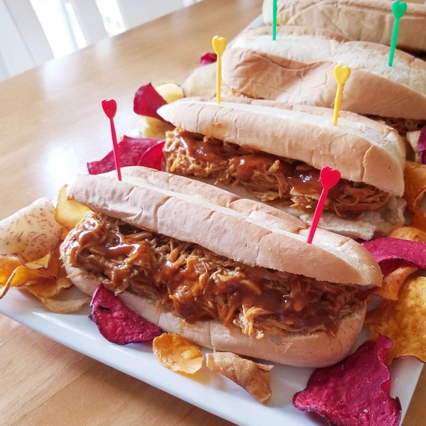 Zesty Slow Cooker Chicken Barbecue