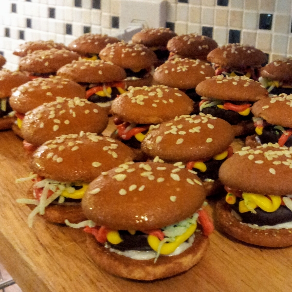 No Bake Deluxe Hamburger Cookies