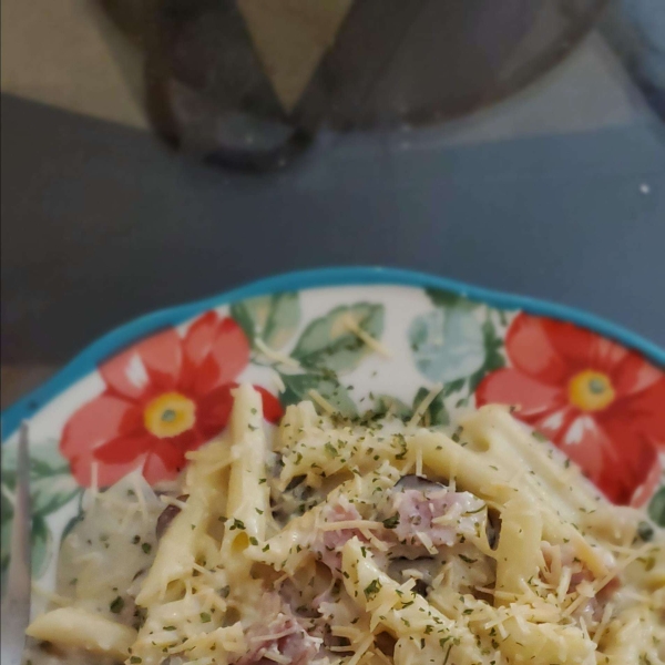 Creamy Pasta Skillet with Baby Bella Mushrooms