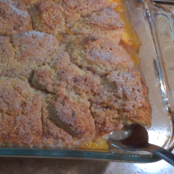 Old-Fashioned Peach Cobbler