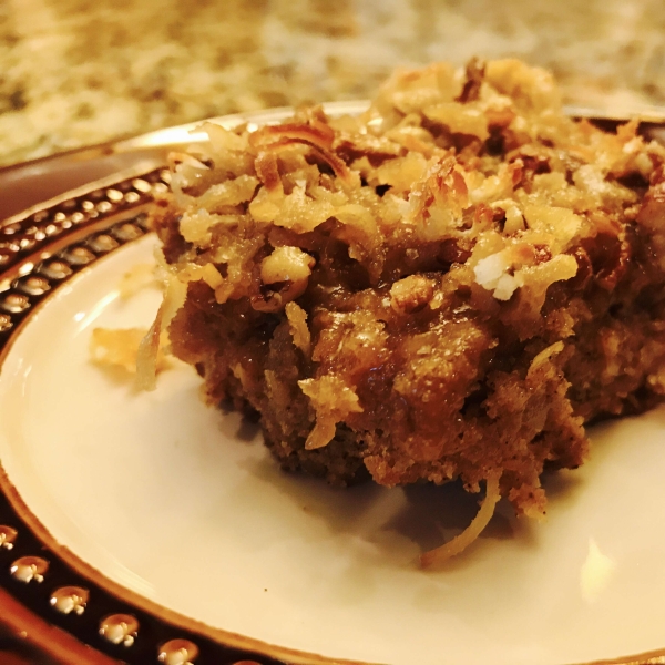 Oatmeal-Apple Praline Cake