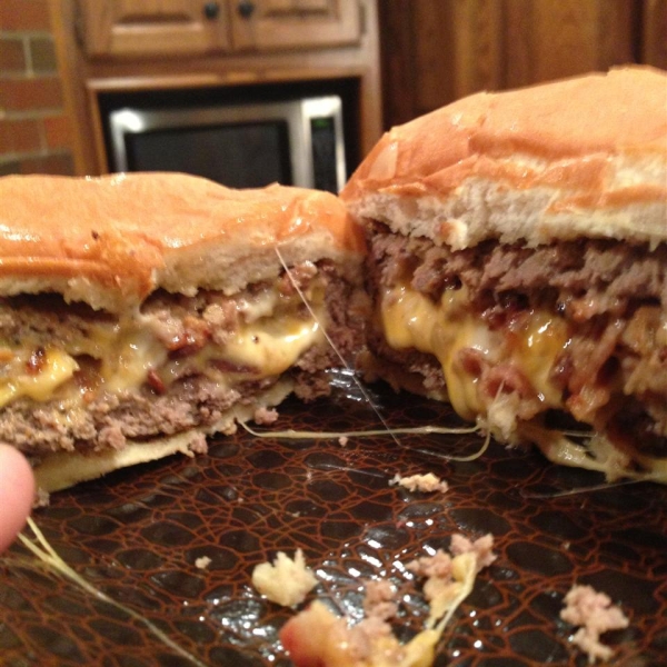 Easy Bacon, Onion and Cheese Stuffed Burgers
