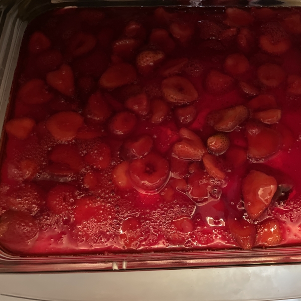 Strawberry Pretzel Salad