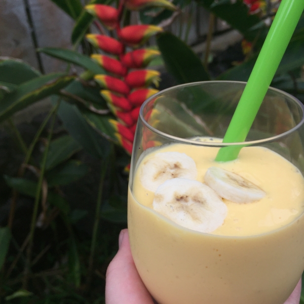 Easy Mango Banana Smoothie