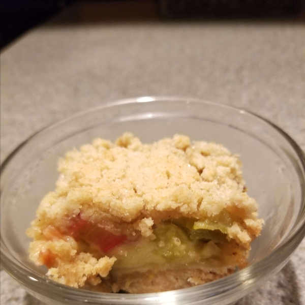Nikki's Best Rhubarb Dessert Ever