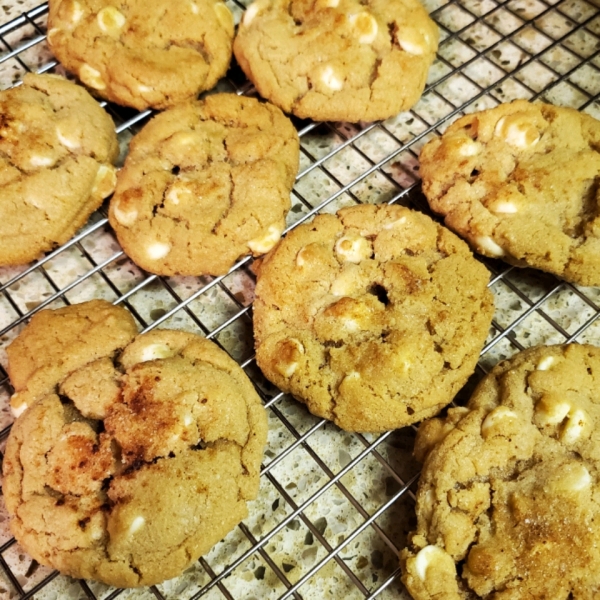 Cinnamon White Chocolate Cookies