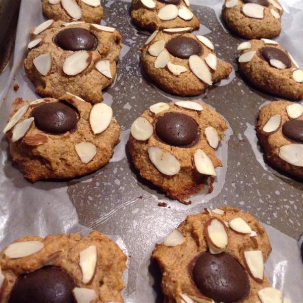Easy Almond Thin Cookies