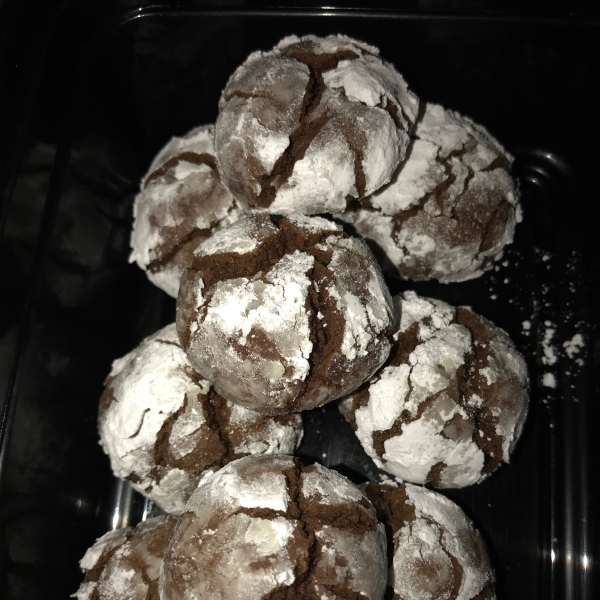 Chocolate Mint Crinkle Cookies from Reynolds® Parchment Paper