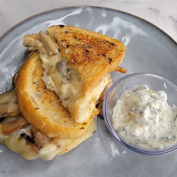 Mushroom Melt with Dill Aioli