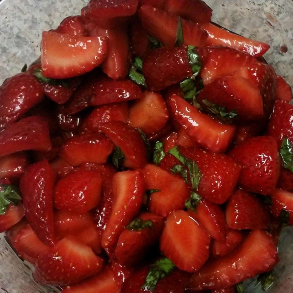 Lemon-Basil Strawberry Salad