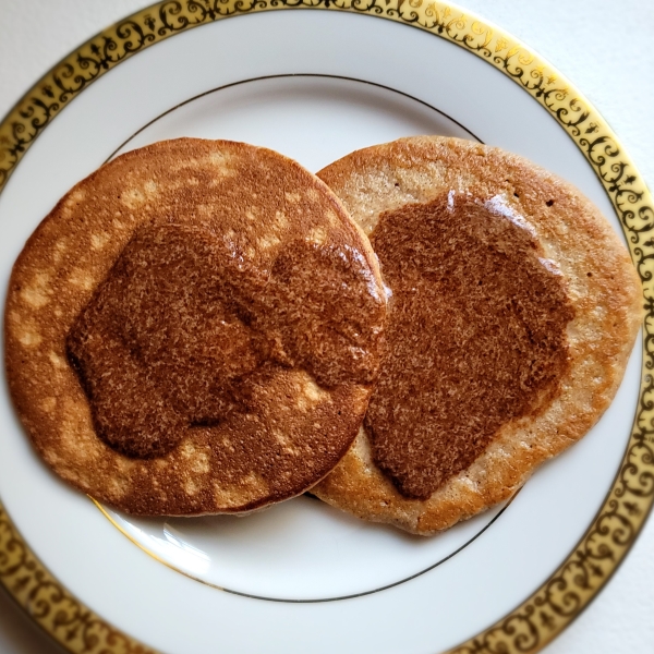 Almond Flour Cinnamon Pancakes