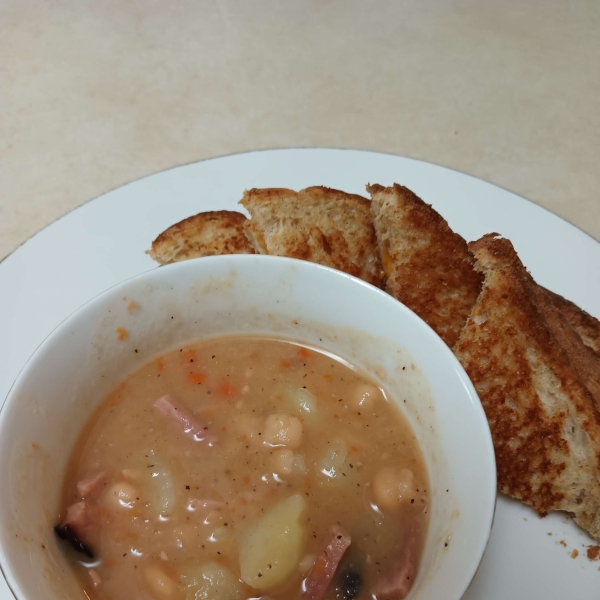 Basic Ham and Bean Soup