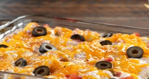 BUSH'S® Spicy Sriracha Layered Dip