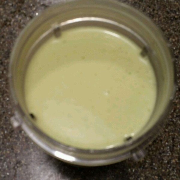 Kale, Banana, and Peanut Butter Smoothie