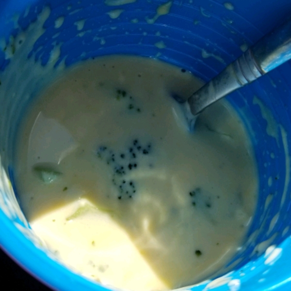 Velveeta Cheesy Broccoli Soup