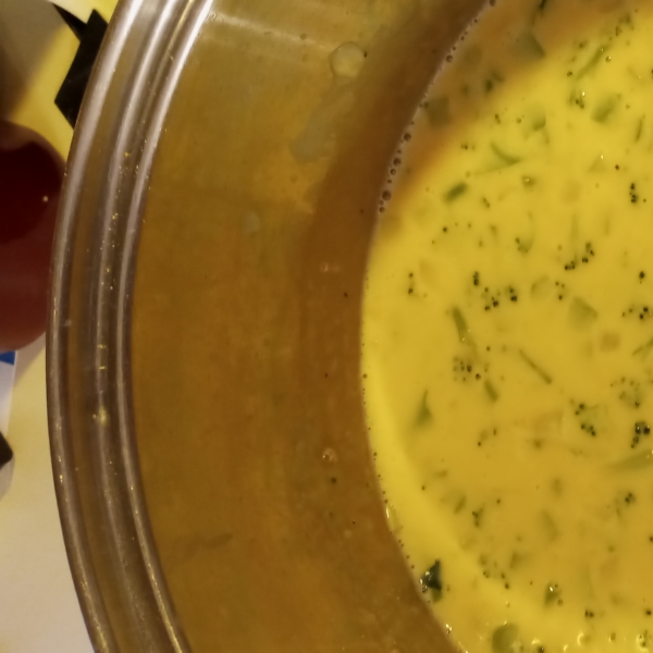 Velveeta Cheesy Broccoli Soup