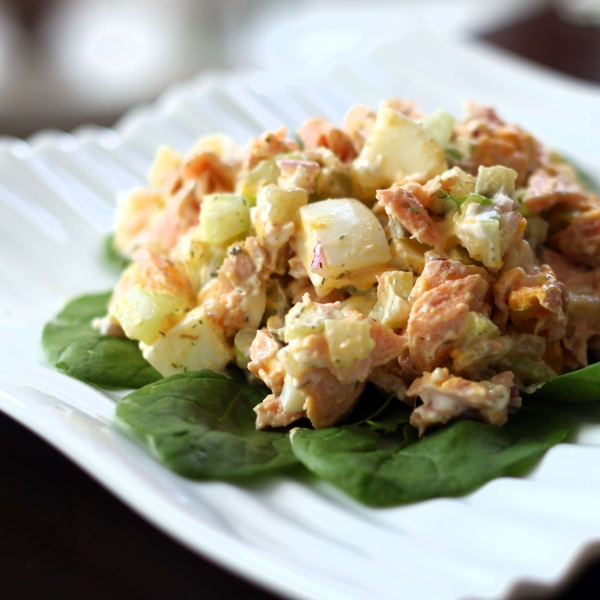 Creamy Salmon Salad with Mayo