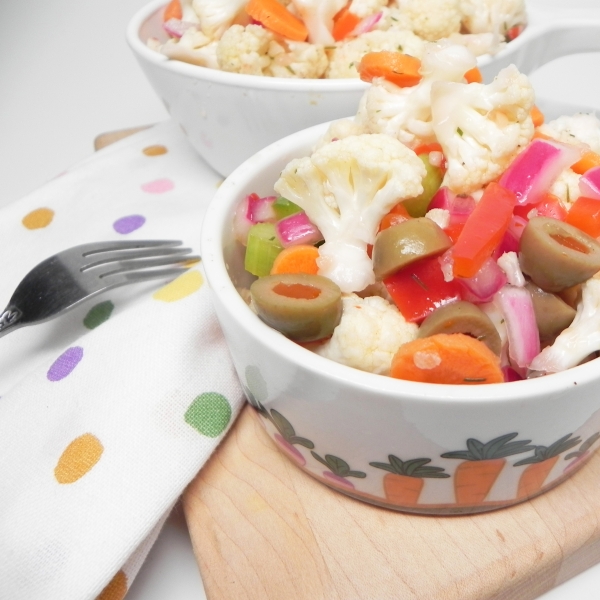Spicy Marinated Cauliflower Salad