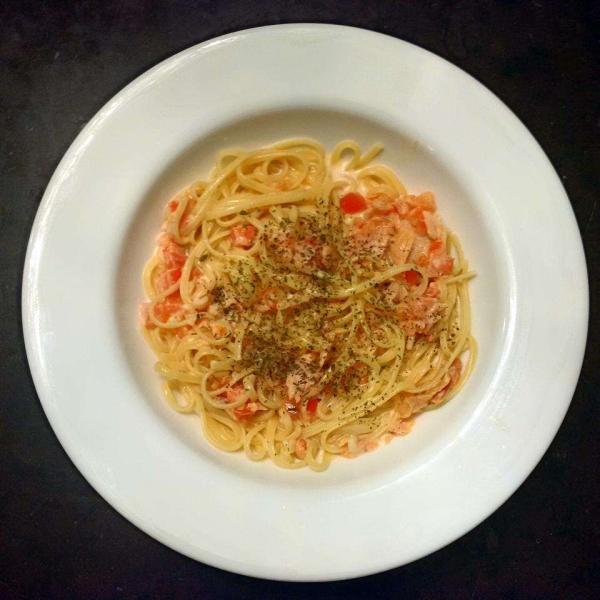 Creamy Vodka Fettuccine with Tomato, Smoked Salmon, and Caviar
