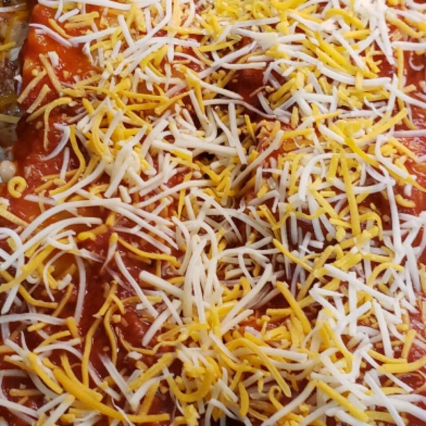 Beefy Lasagna Roll-Ups