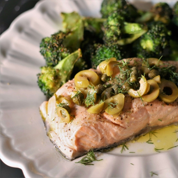 Steamed Salmon with Olives and Capers