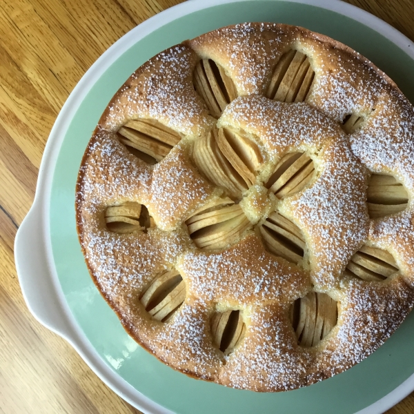 Versunkener Apfelkuchen (German Sunken Apple Cake)