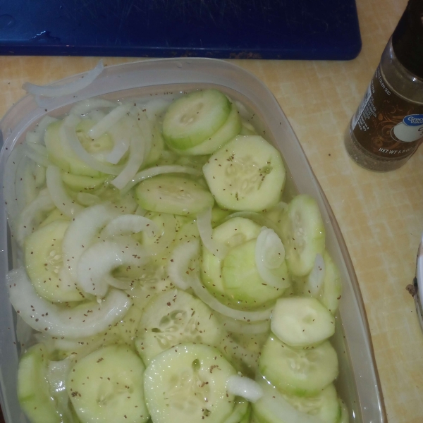 Crisp Marinated Cucumbers