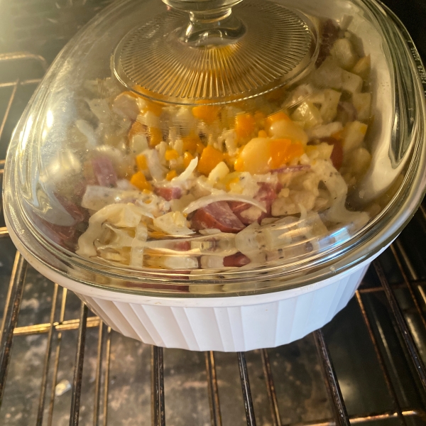 Cheesy Potatoes with Smoked Sausage