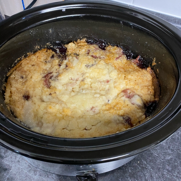 Slow Cooker Fruit Cobbler