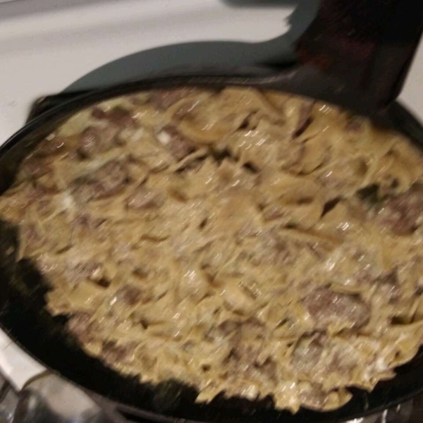 One-Pot Ground Beef Stroganoff