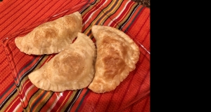 Empanadas de Jamon, Queso, y Huevo Duro (Ham, Cheese, and Hard-boiled Egg Empana