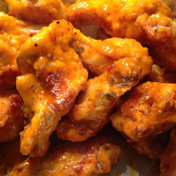 Healthier Restaurant-Style Buffalo Chicken Wings
