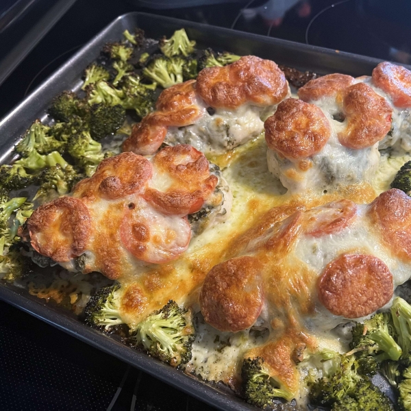 Sheet Pan Chicken with Mozzarella, Pesto, and Broccoli