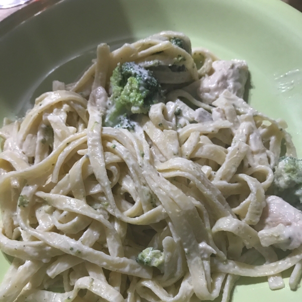Chicken & Broccoli Alfredo with Fettuccine