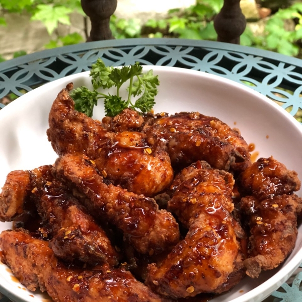 Spicy Korean Fried Chicken with Gochujang Sauce