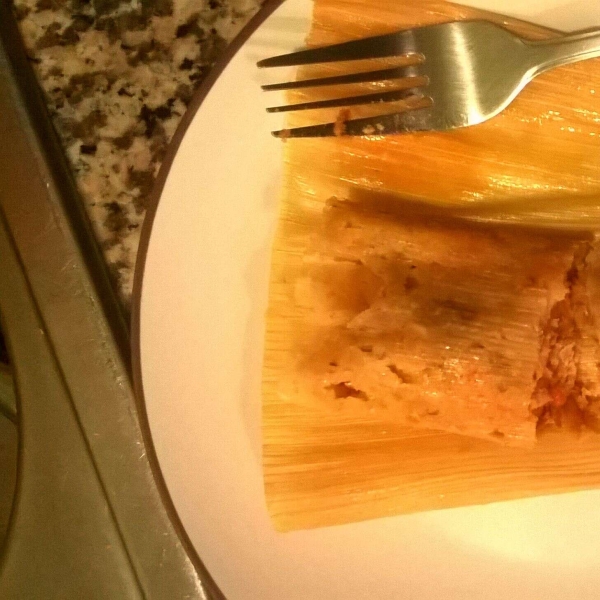 Tamales Rojos de Pollo (Red Chicken Tamales)