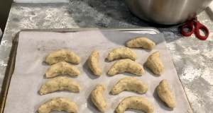 Crescent Cake Cookies