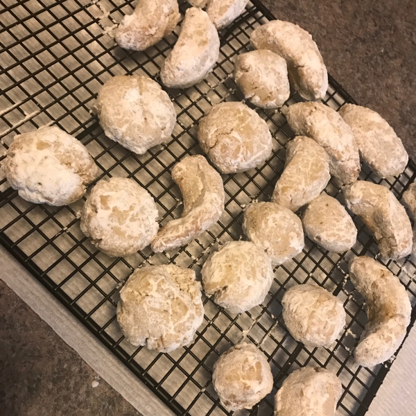 Crescent Cake Cookies