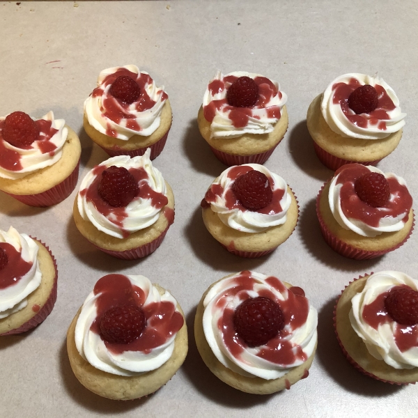 Raspberry White Chocolate Buttercream Cupcakes
