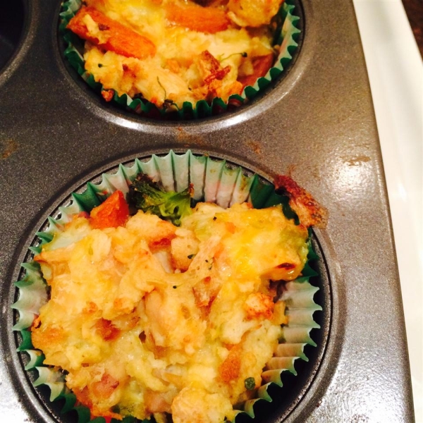 Mini Chicken and Stuffing Cups