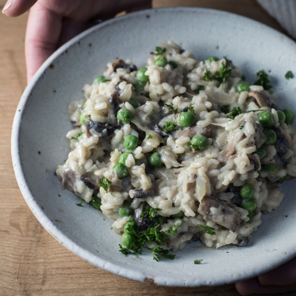 Easy Creamy Vegan Mushroom Risotto