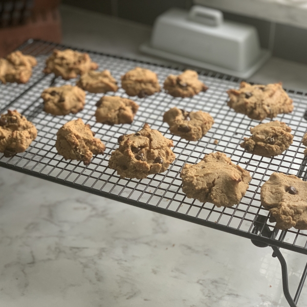 Paleo Chocolate Chip Cookies